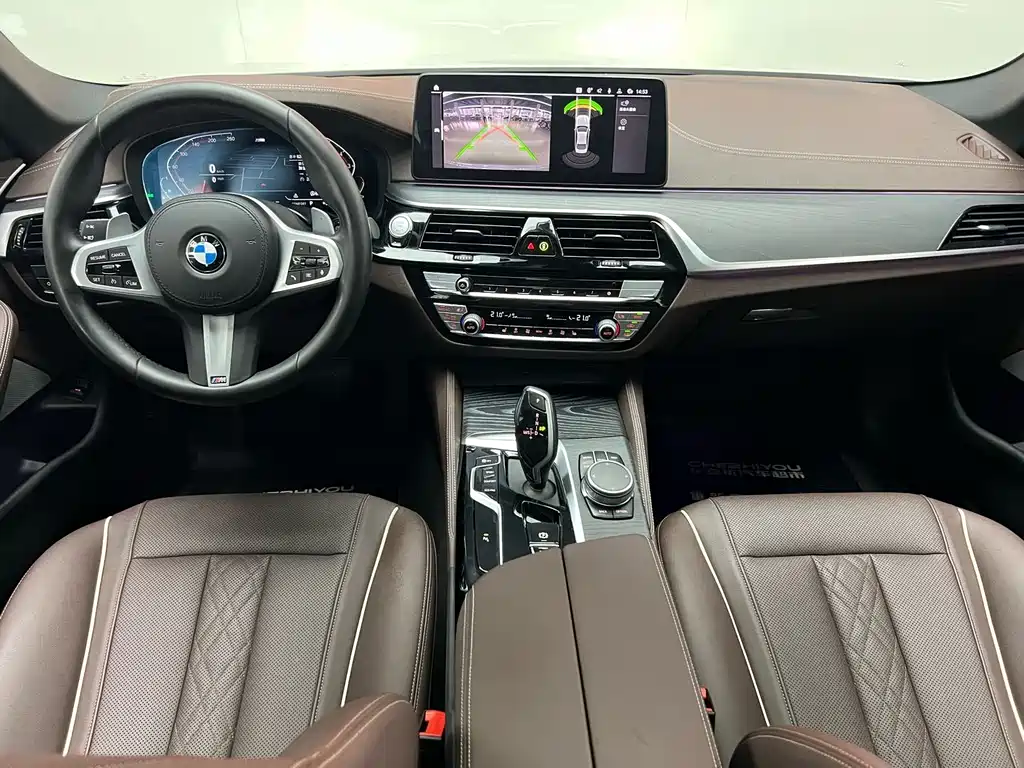 BMW 5 Series — миниатюра 12