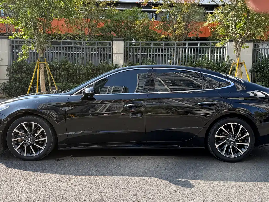 Hyundai Sonata — миниатюра 20