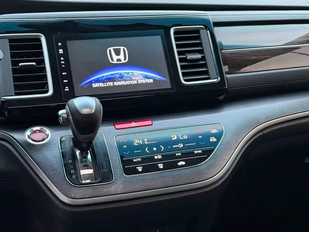 Honda Elysion — миниатюра 7