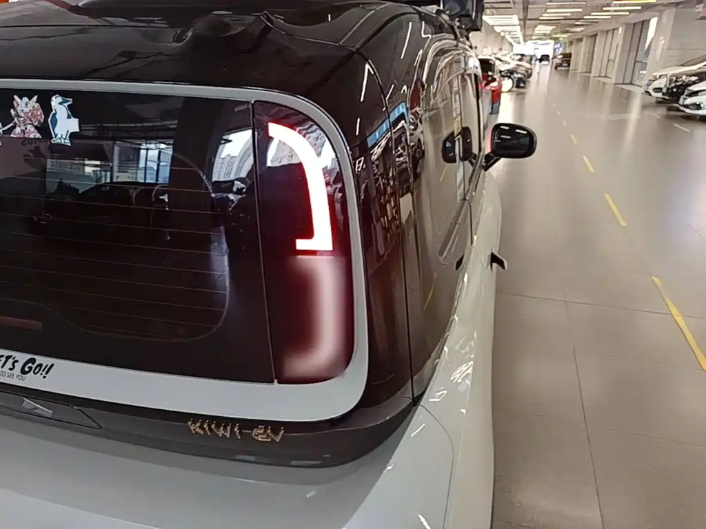 Baojun KiWi EV — миниатюра 8