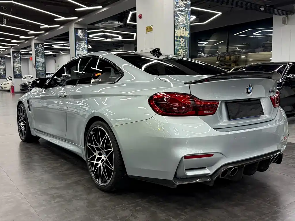 BMW M4 — миниатюра 9