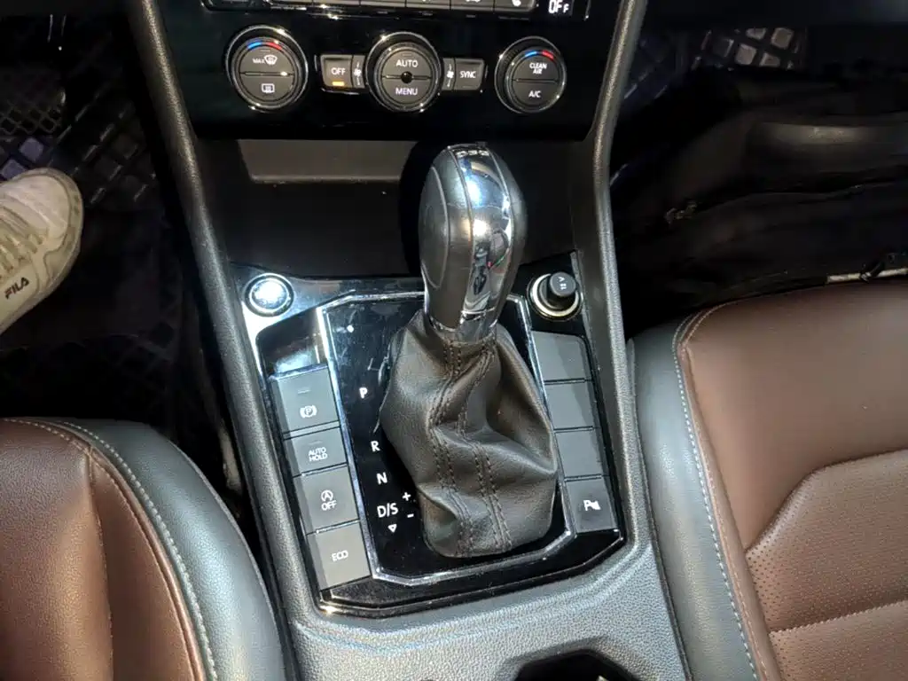 Volkswagen Lavida — миниатюра 14