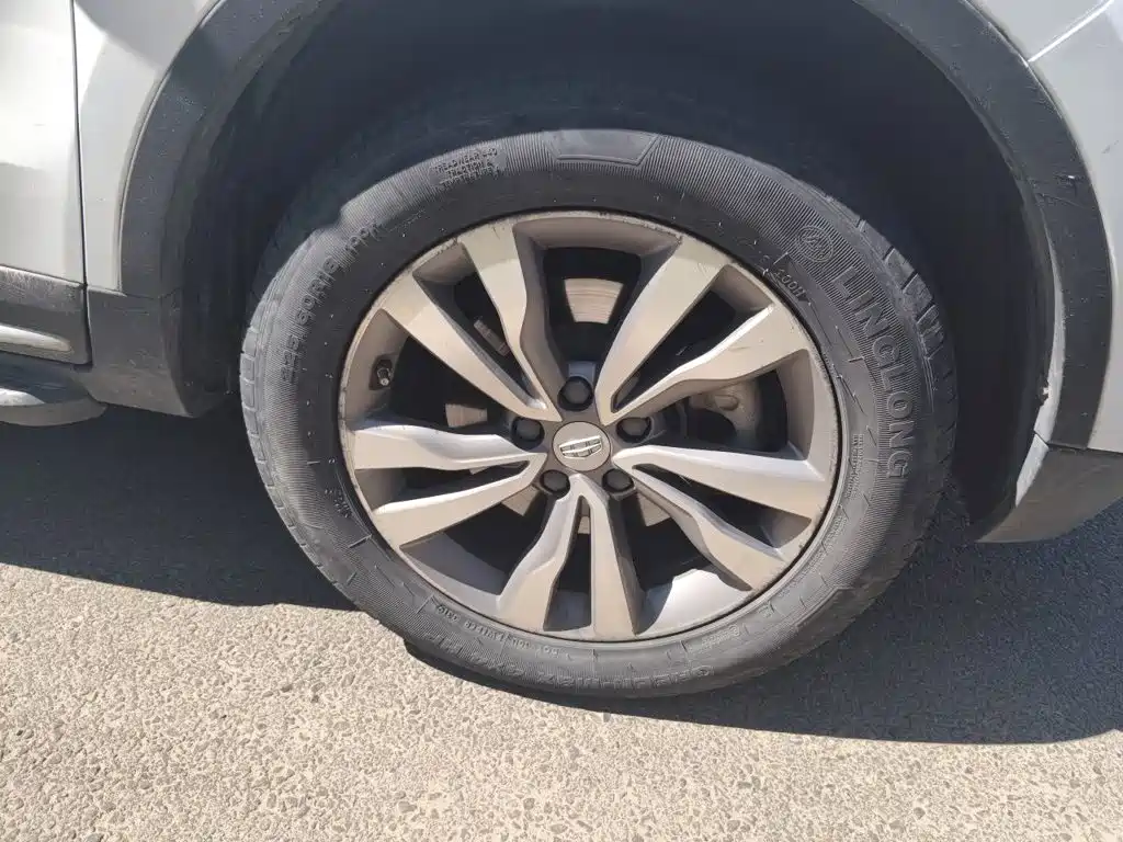 Geely Boyue — миниатюра 8