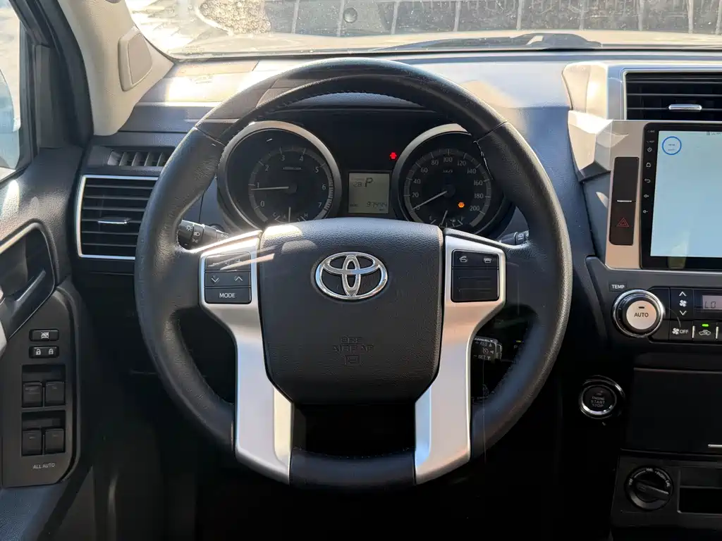 Toyota Prado — миниатюра 13
