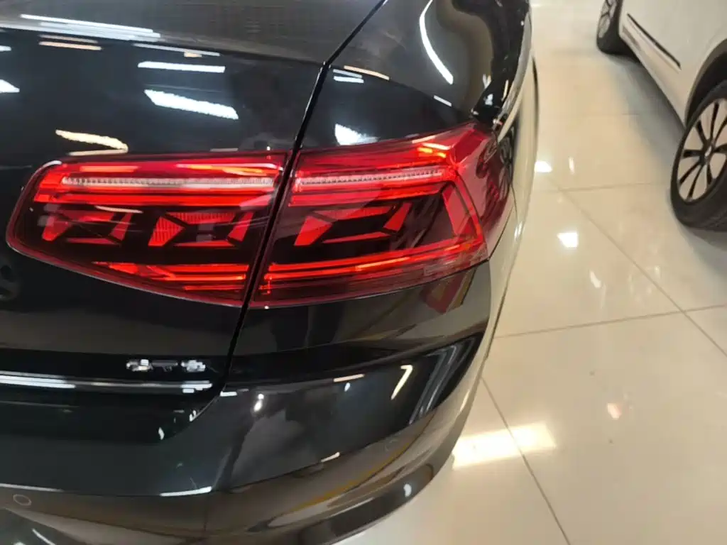 Volkswagen Magotan PHEV — миниатюра 8