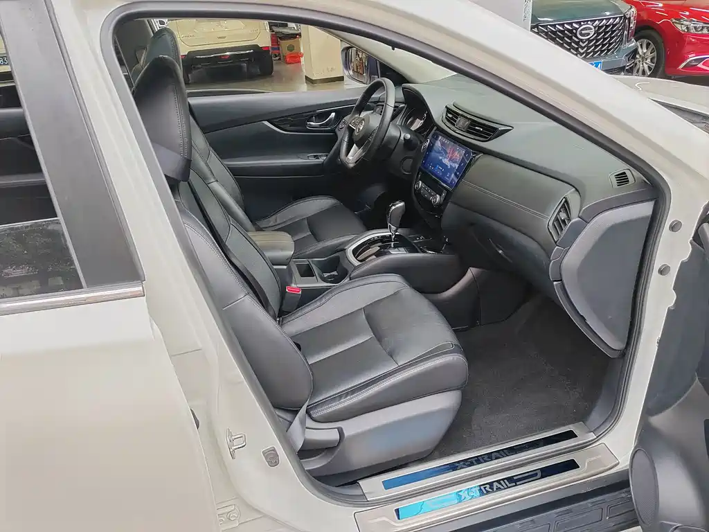 Nissan X-Trail — миниатюра 9