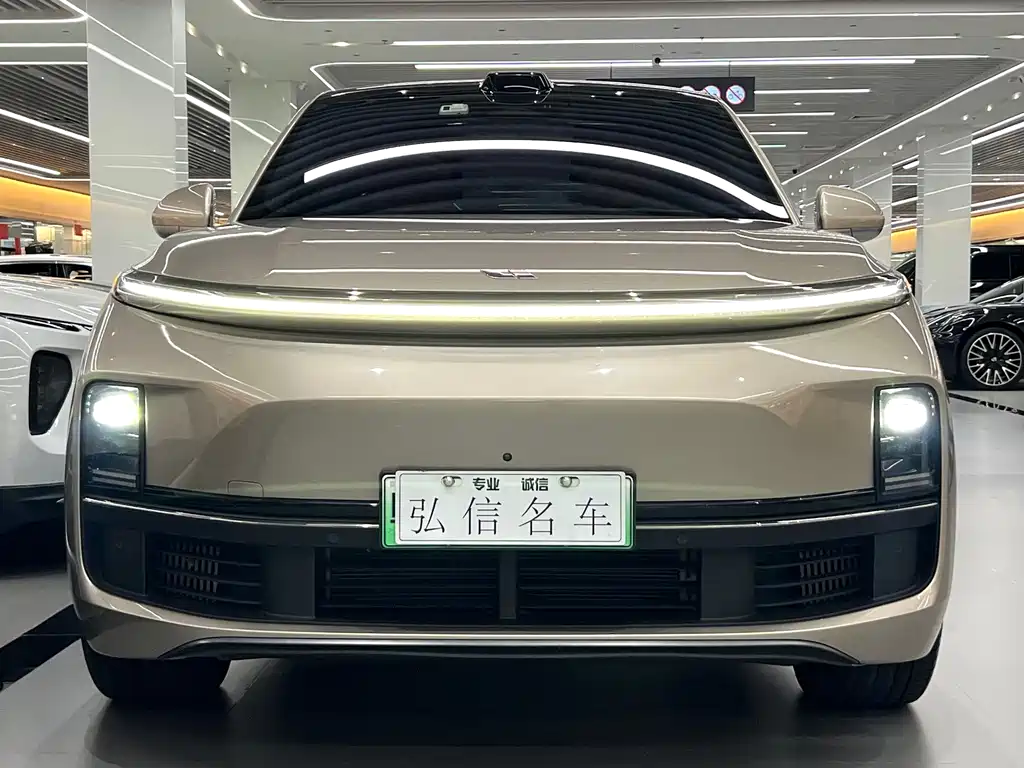 Li Auto Li L8 — миниатюра 2