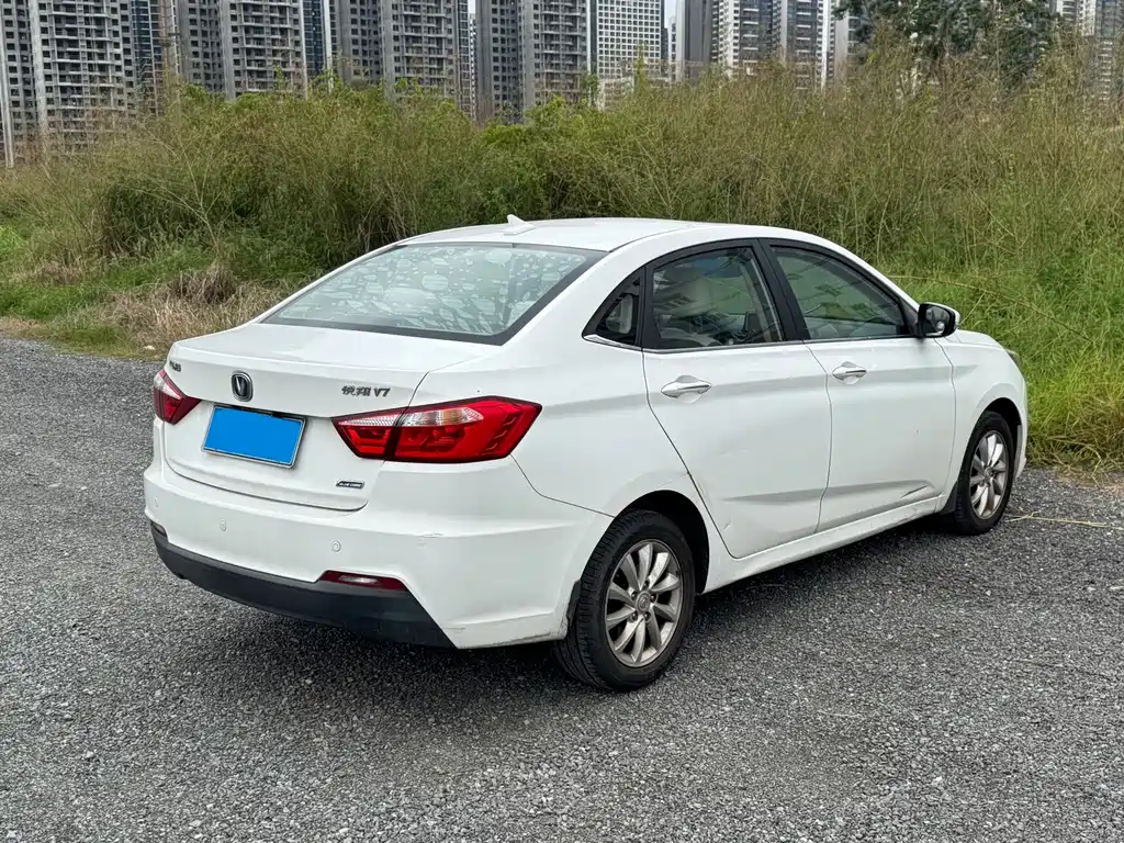 Changan V7 — миниатюра 4