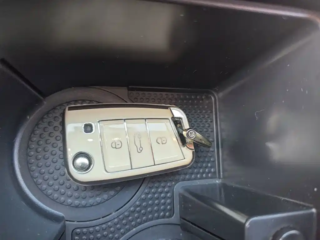 Volkswagen Sagitar — миниатюра 9