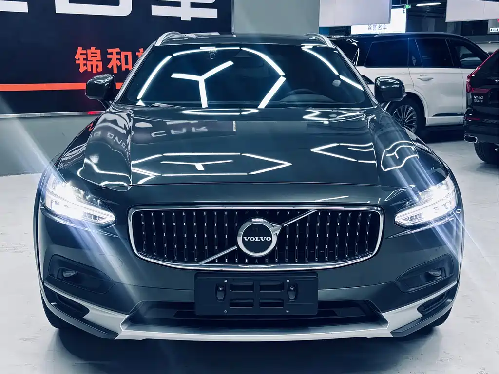 Volvo V90 2021 Cross Country B5 AWD