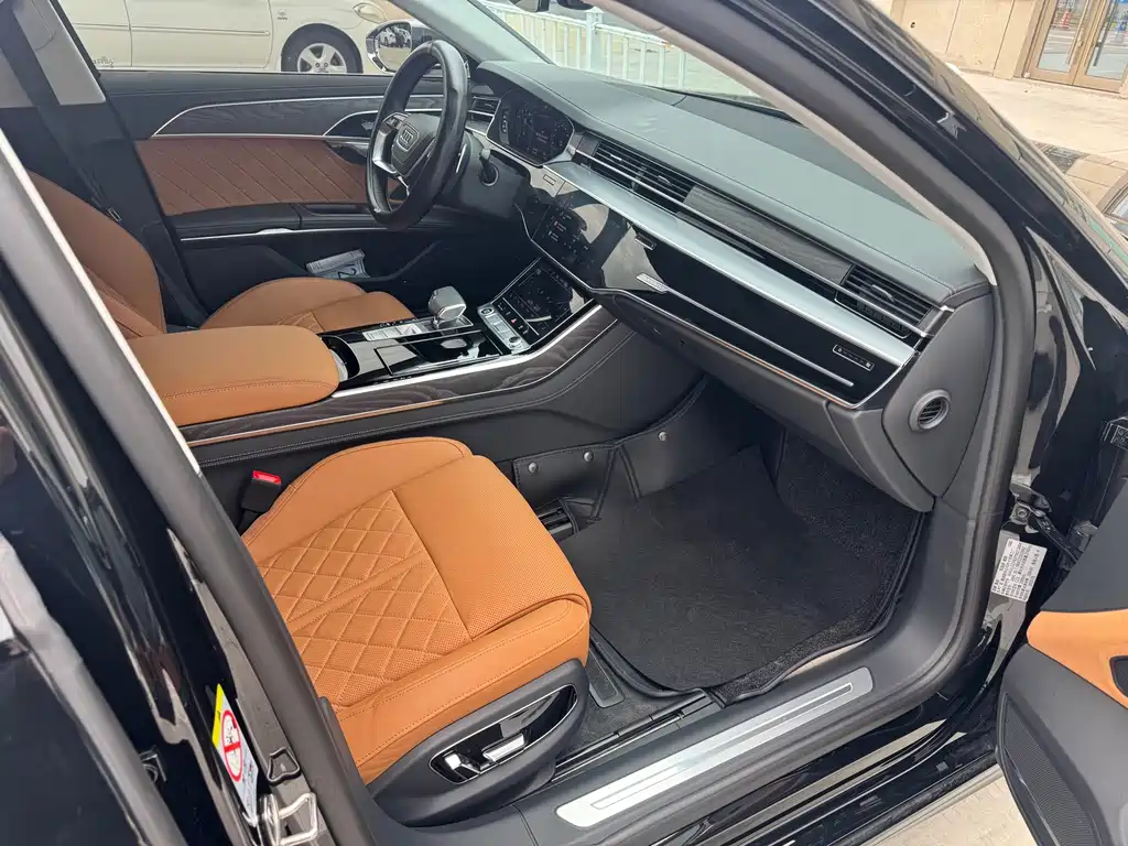 Audi A8 — миниатюра 6