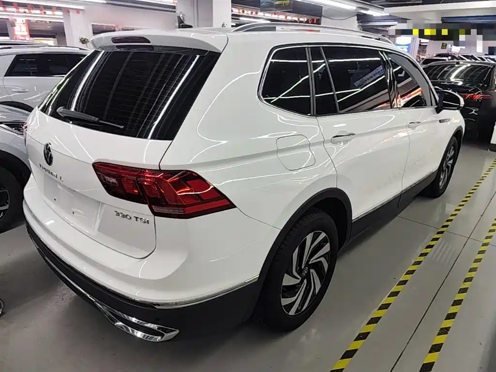 Volkswagen Tiguan L L 2024 330TSI AT Smart