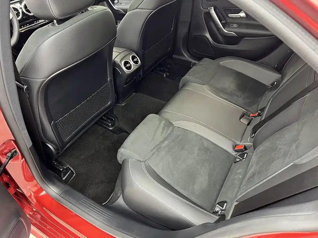 Mercedes-Benz A-Class — миниатюра 16