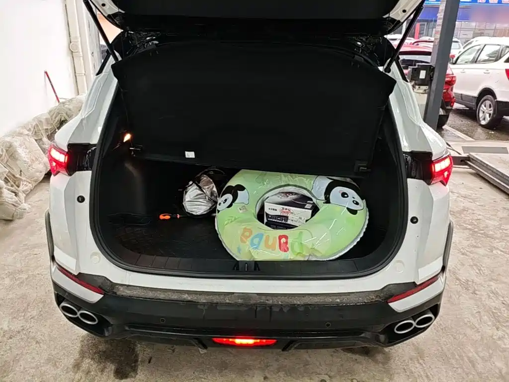 Geely Binyue — миниатюра 15