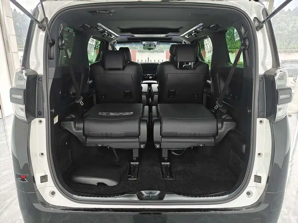 Toyota Alphard 2020 2.5L Luxury