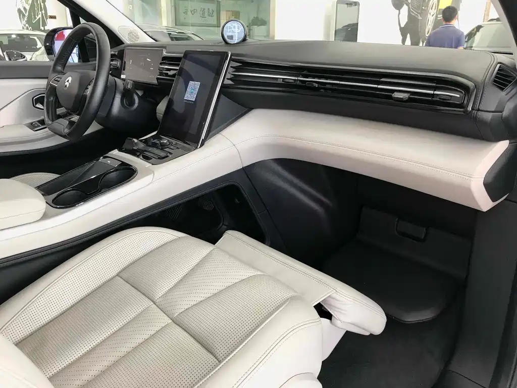 NIO ES8 — миниатюра 15