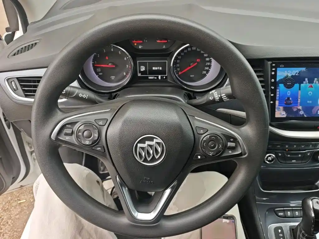Buick Verano — миниатюра 11
