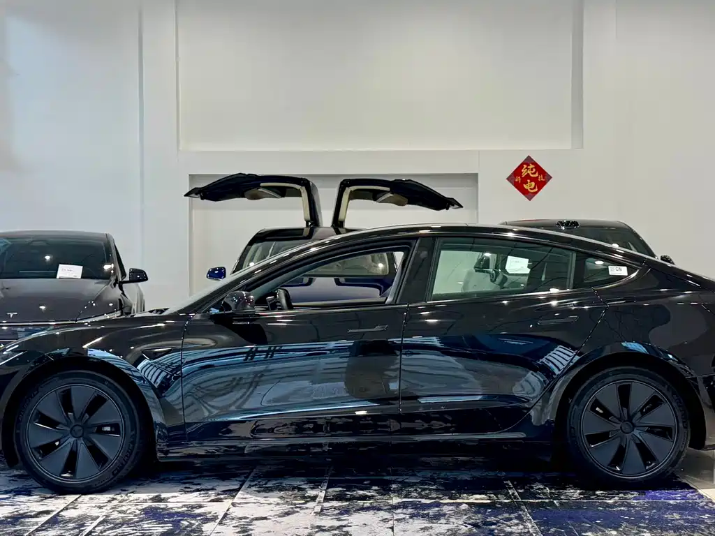 Tesla Model 3 — фотографии объявления, Фото 12