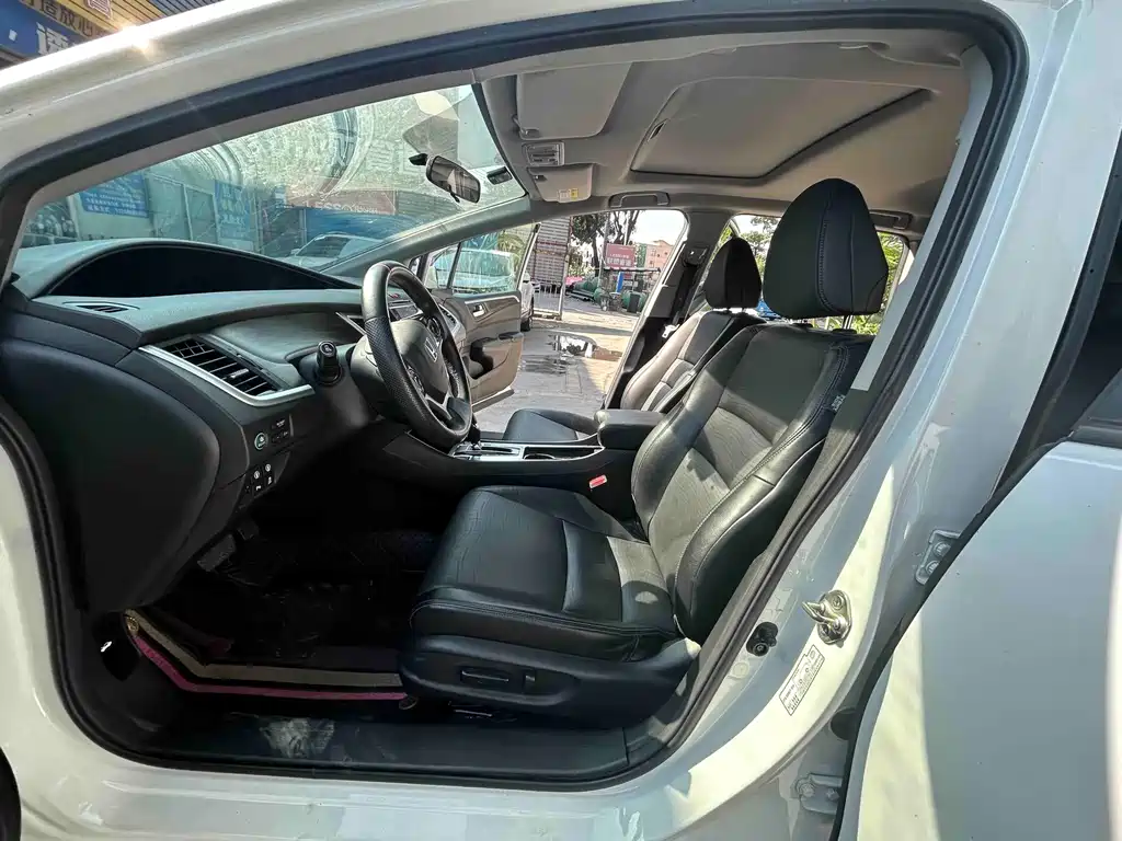 Honda Jade — миниатюра 12