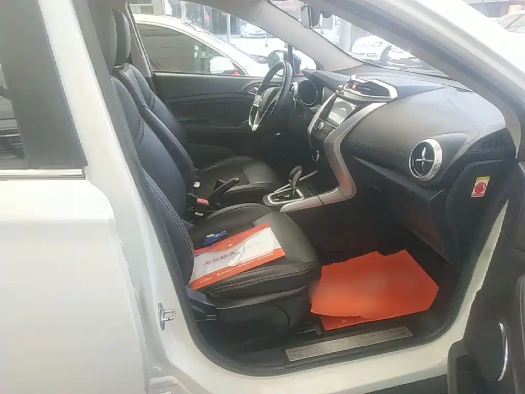 BYD Yuan — миниатюра 19
