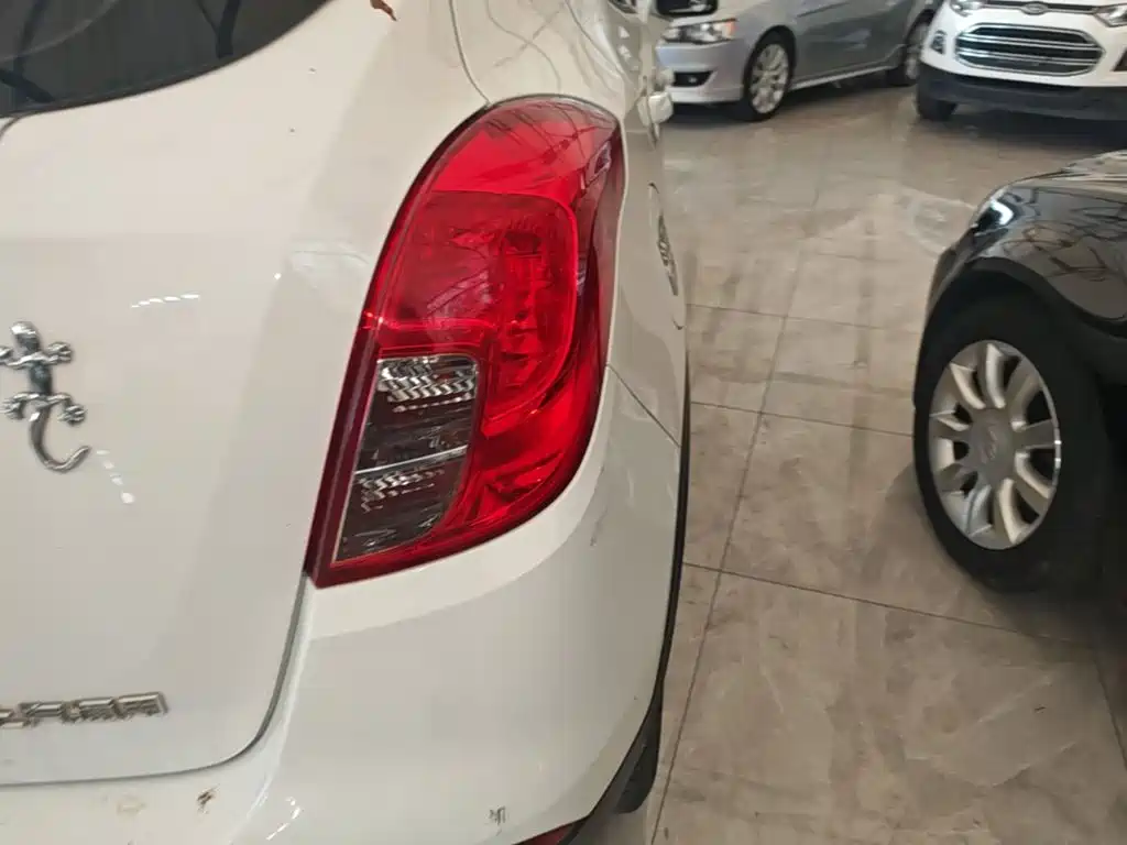 Buick Encore — миниатюра 8