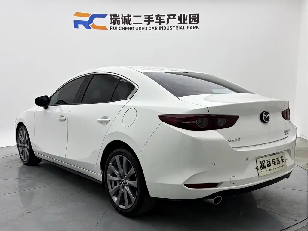 Mazda 3 Axela — миниатюра 4