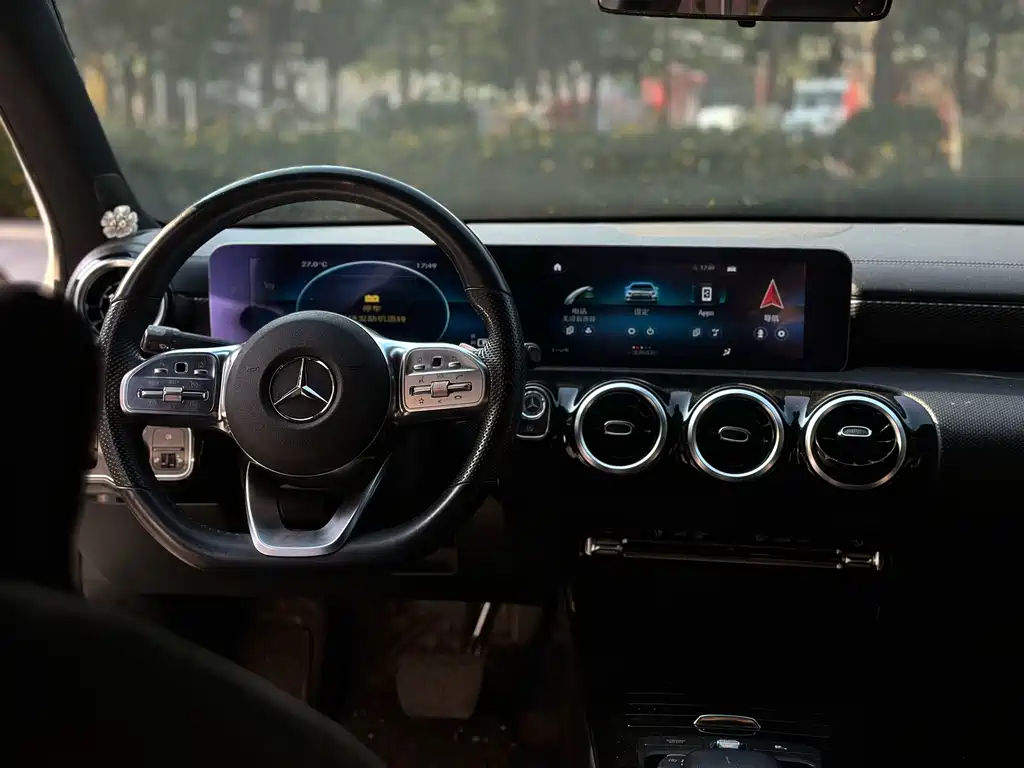 Mercedes-Benz A-Class — миниатюра 12