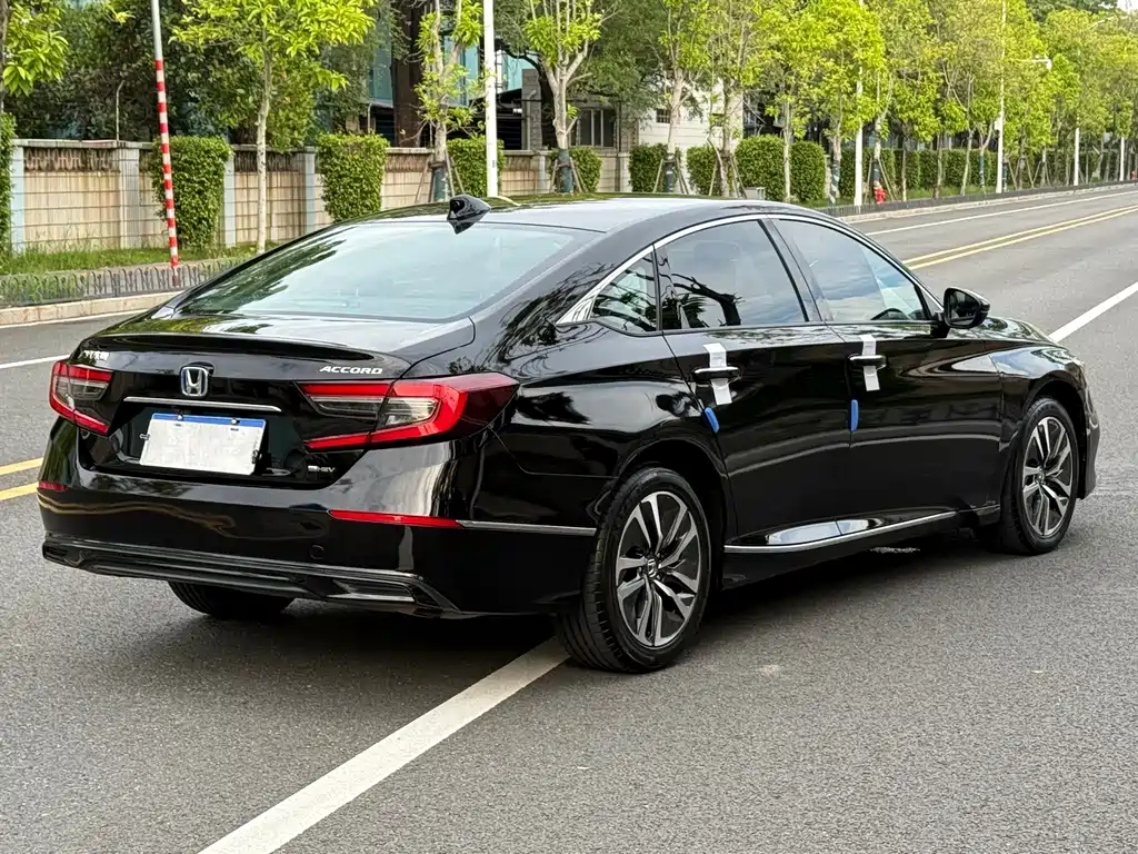 Honda Accord — миниатюра 9