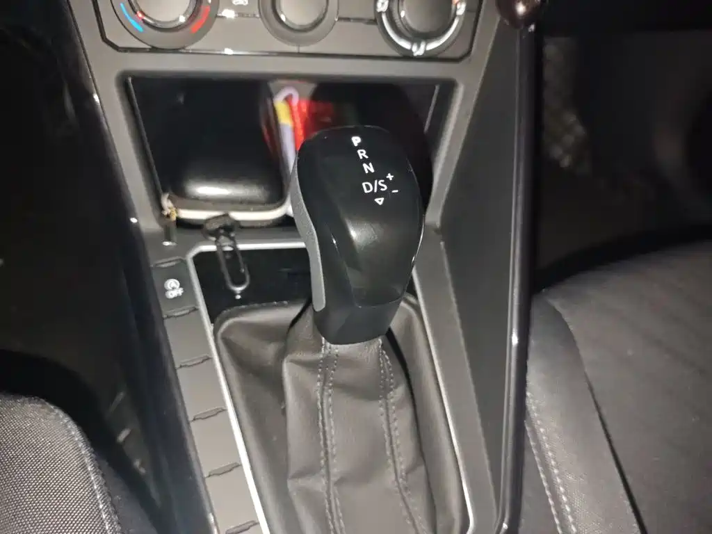 Volkswagen Lavida — миниатюра 10
