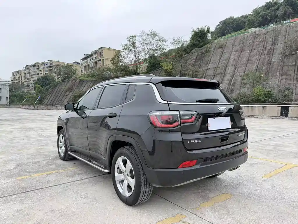 Jeep Compass — миниатюра 14