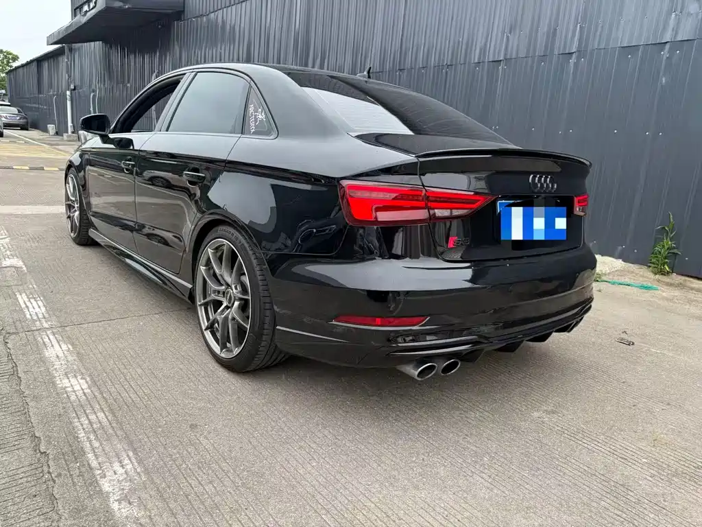 AUDI S3