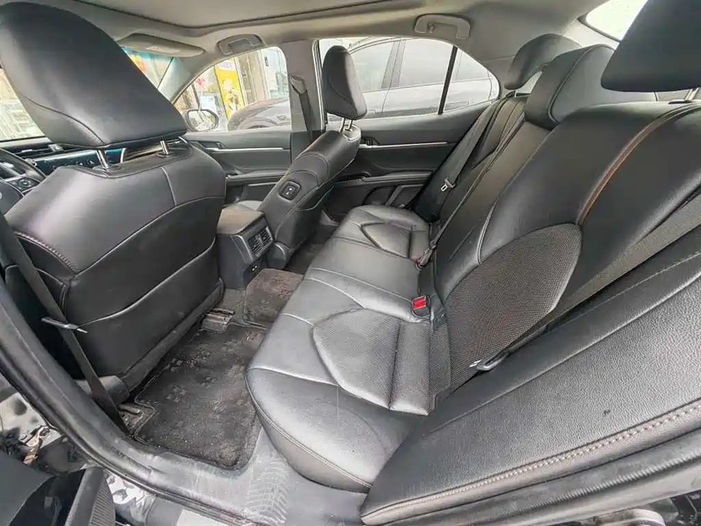 Toyota Camry 2019 2.5G Luxury