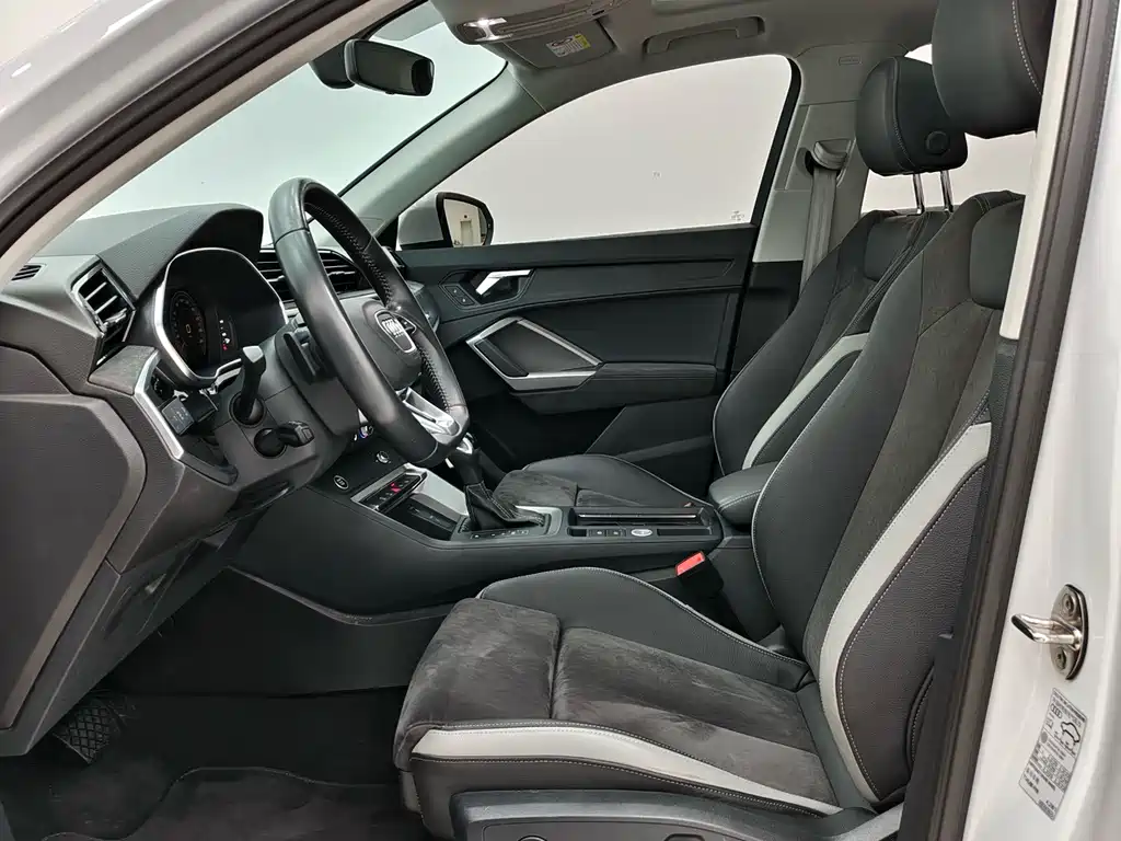 Audi Q3 — миниатюра 10