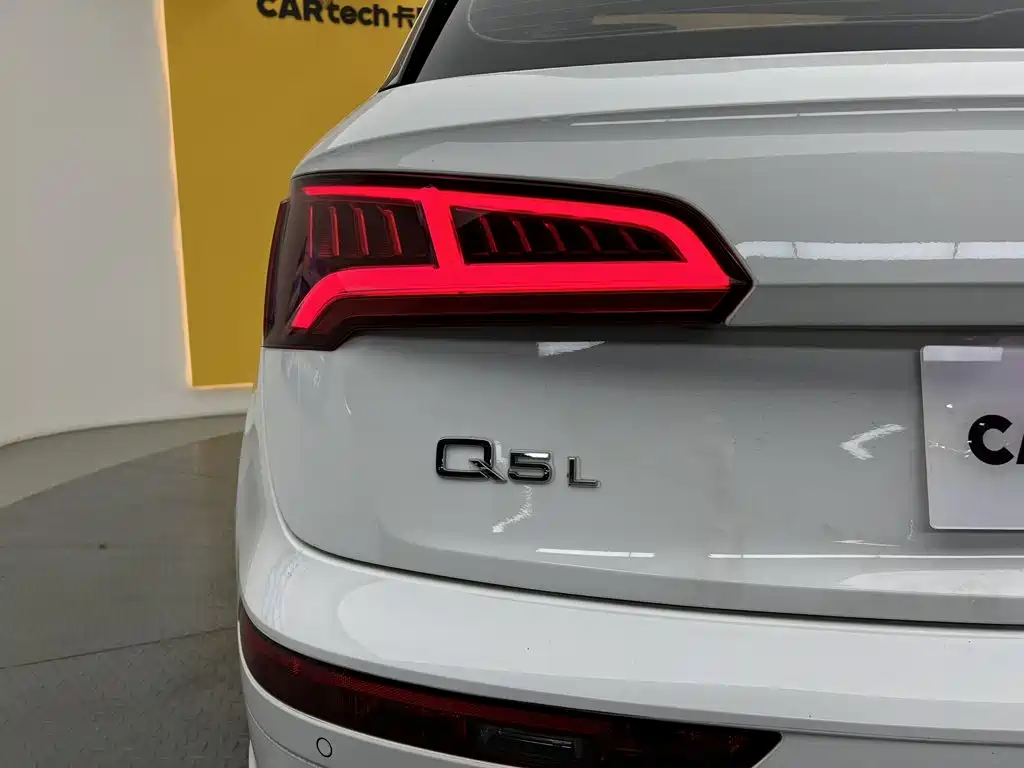 Audi Q5L — миниатюра 11