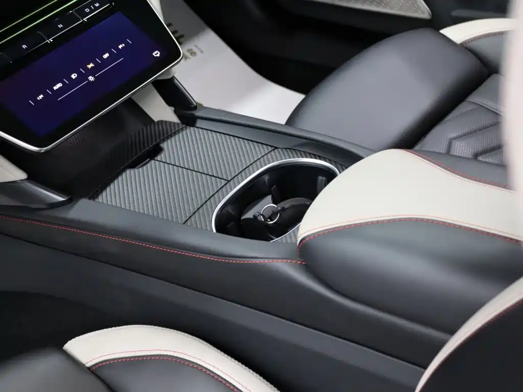 Maserati GranTurismo — миниатюра 12