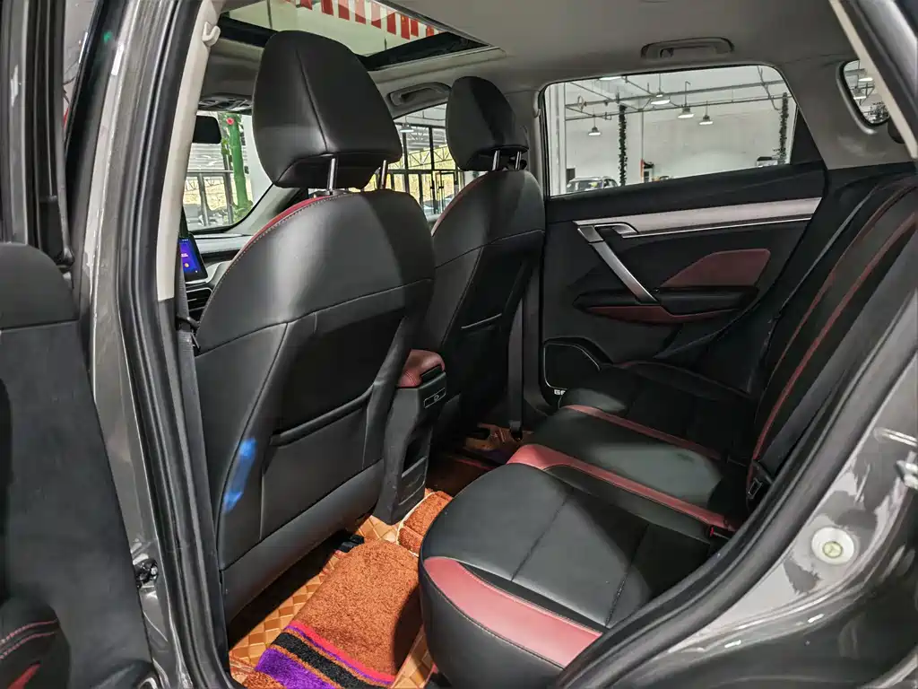 Geely Binyue — миниатюра 5