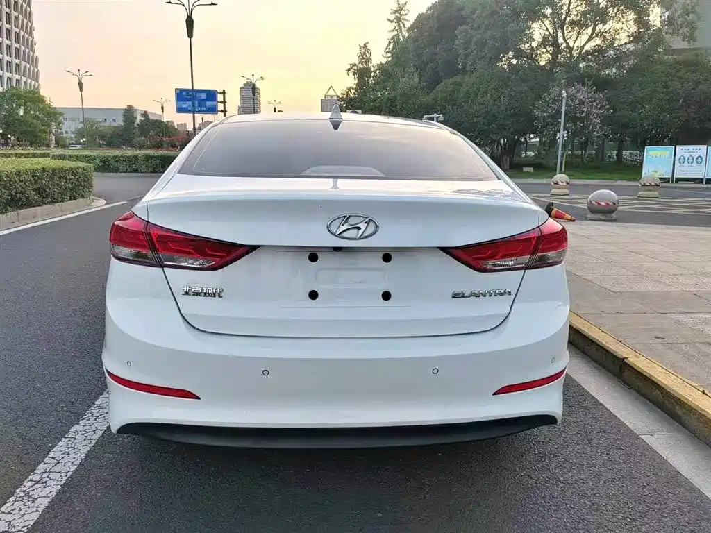 HYUNDAI LEAD