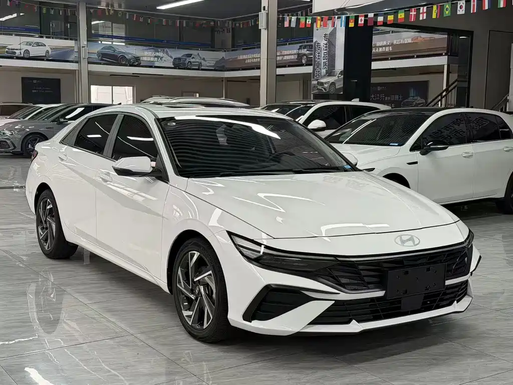 Hyundai Elantra — миниатюра 4
