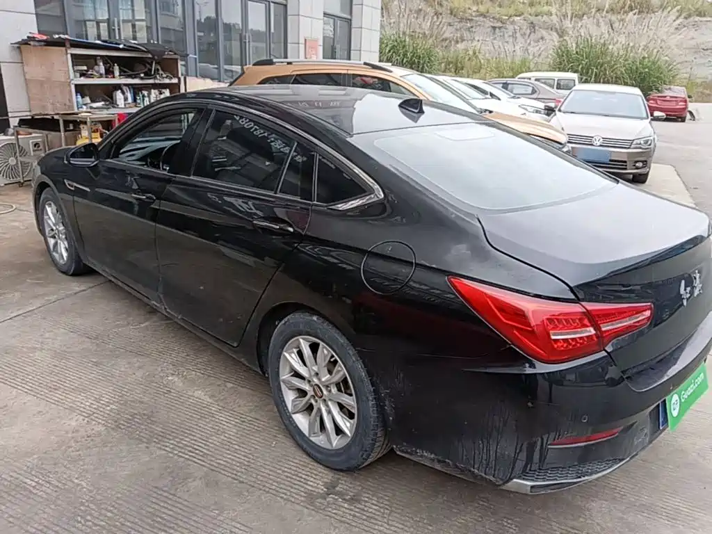 Hongqi Hongqi H5 — миниатюра 5