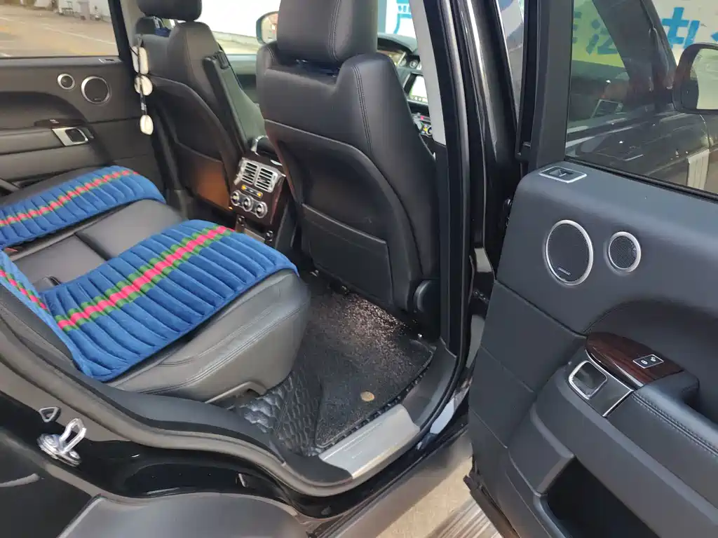 Land Rover Range Rover — миниатюра 10