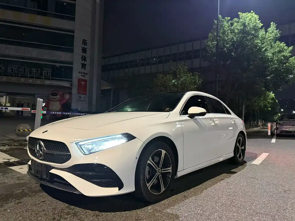 Mercedes-Benz A-Class — миниатюра 2