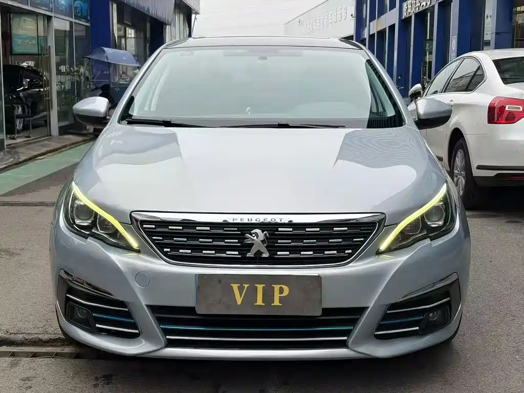 Peugeot 308 — миниатюра 2