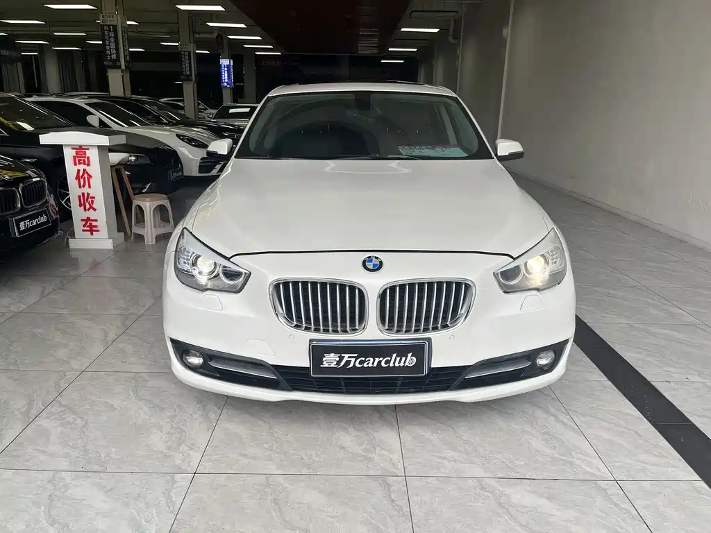BMW 5 Series GT 5 GT 2017 528i Lead