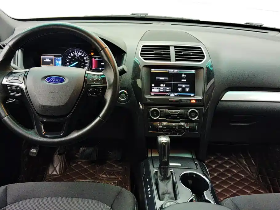 Ford Explorer (Import) — миниатюра 12