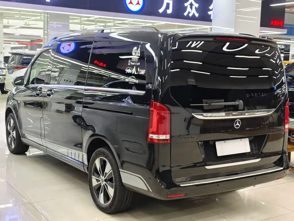 MERCEDES-BENZ V CLASS