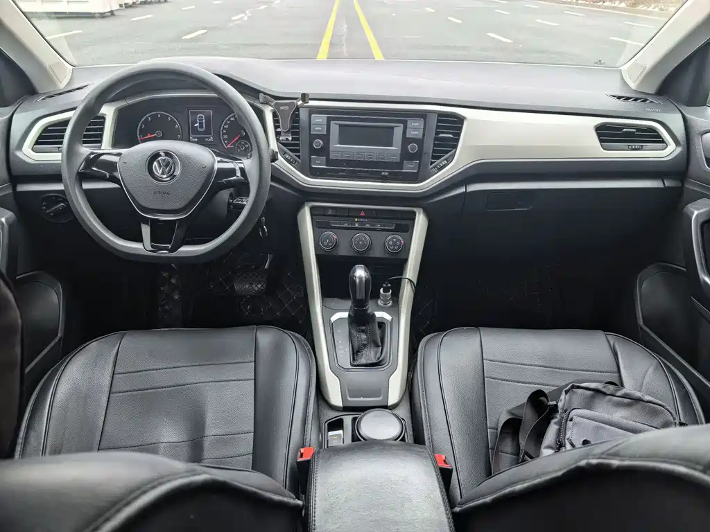 VOLKSWAGEN T ROC EXPLORING SONGS