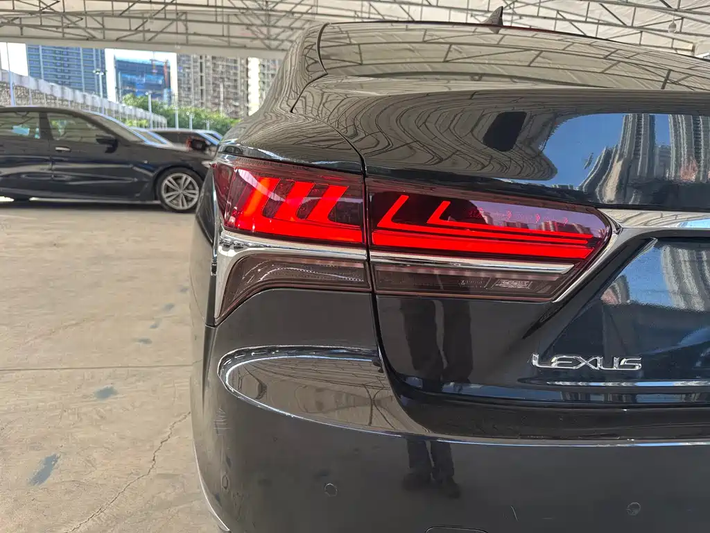 Lexus LS 2018 350 V