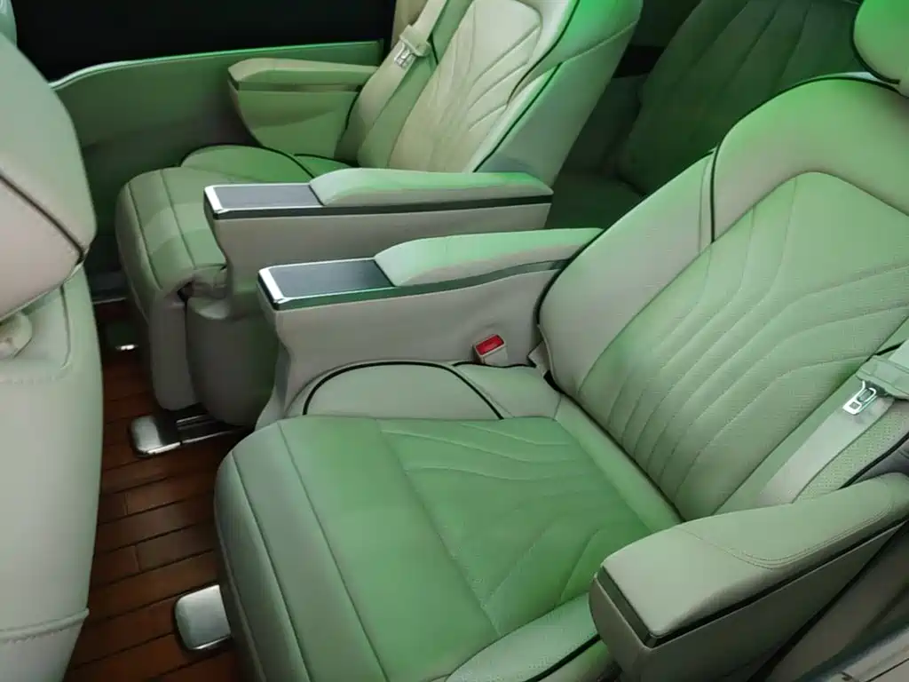 Buick GL8 — миниатюра 17