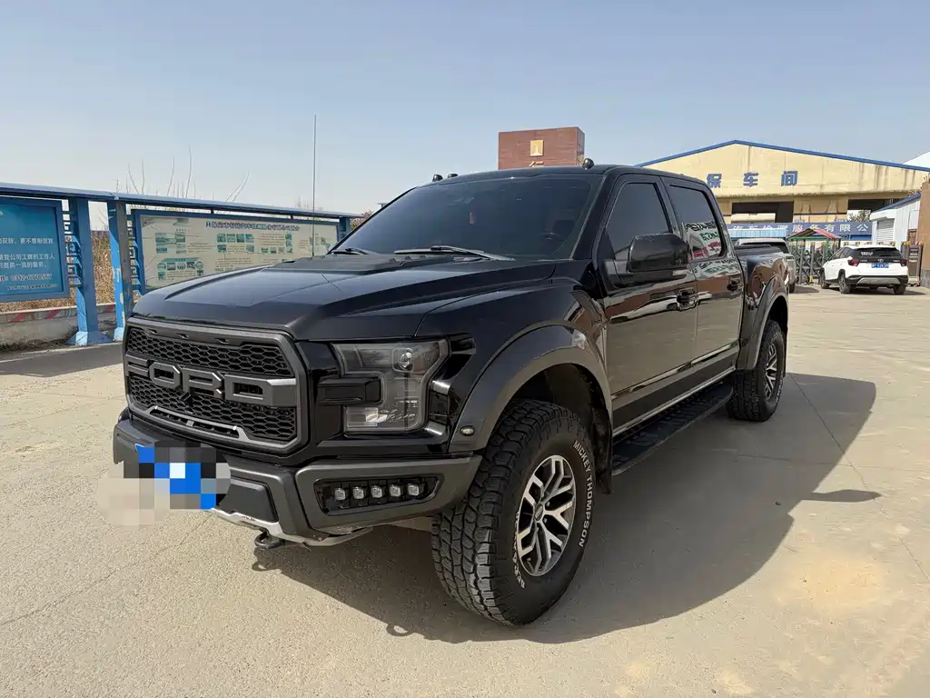 Ford F-150 Raptor 2018