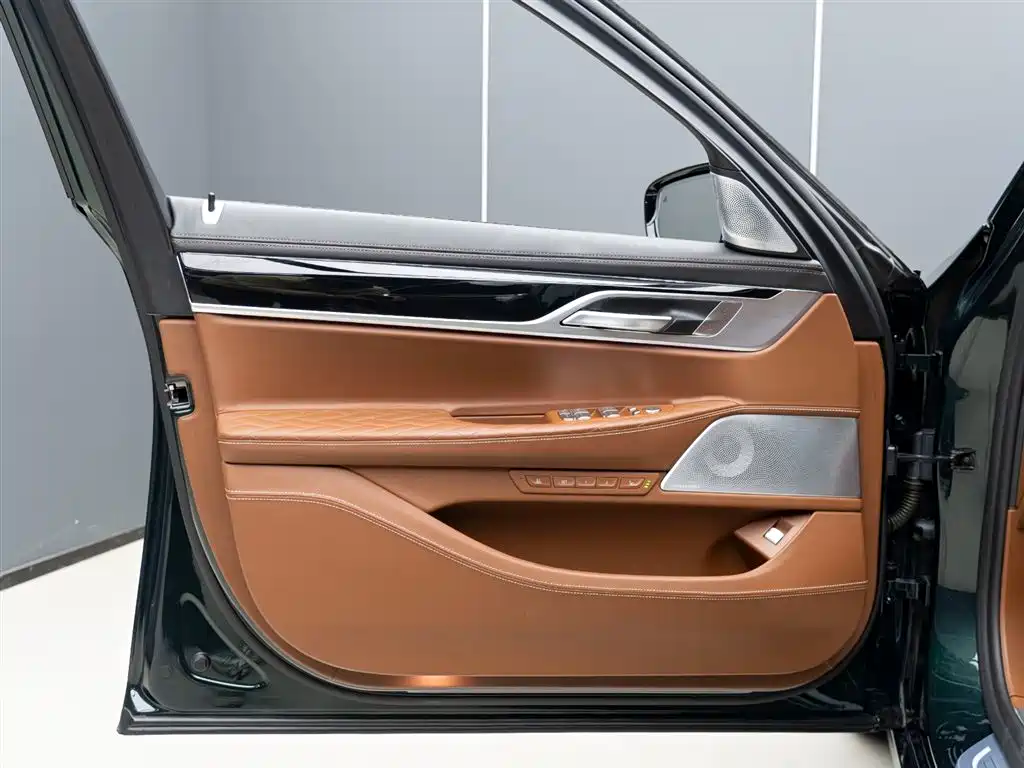 BMW 7 Series 7 2019 750Li xDrive V8 Luxury